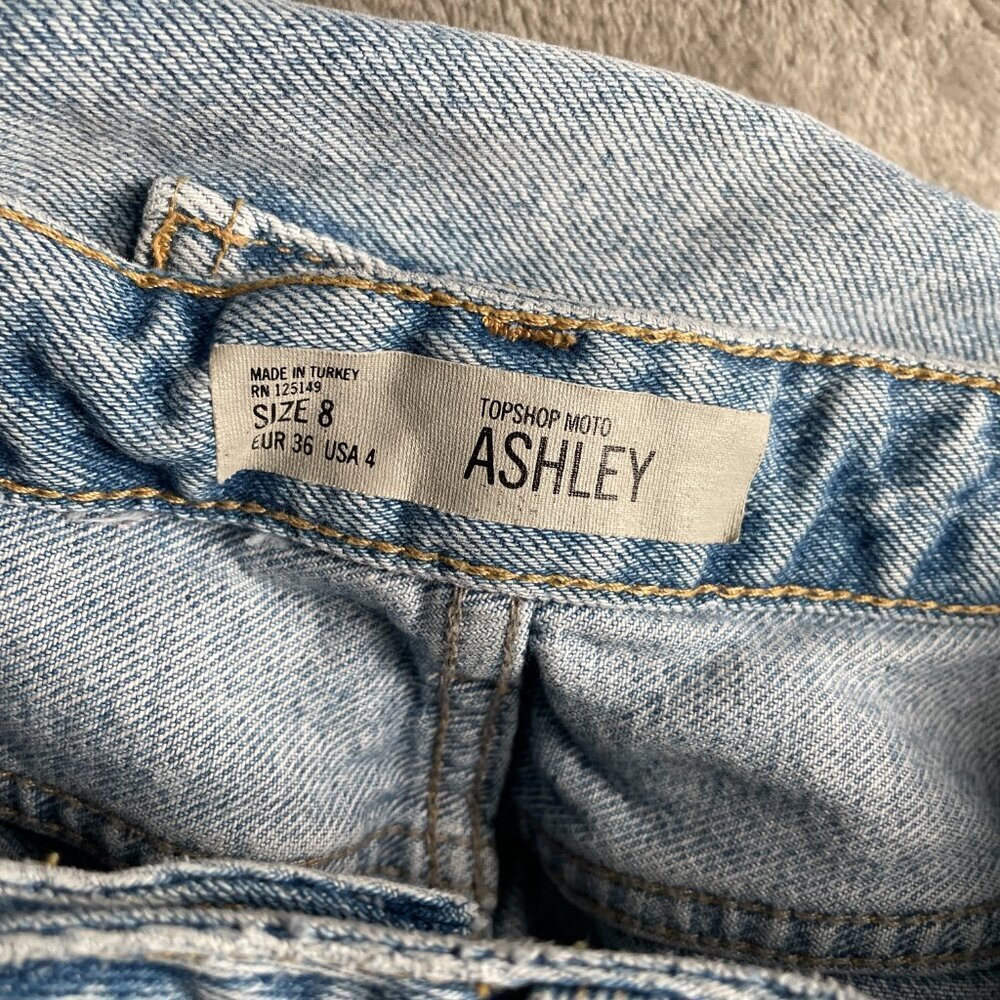 Topshop Moto Ashley Distressed Denim Shorts Women’s Size 8 Light Wash Y2K Grunge - Picture 3 of 8